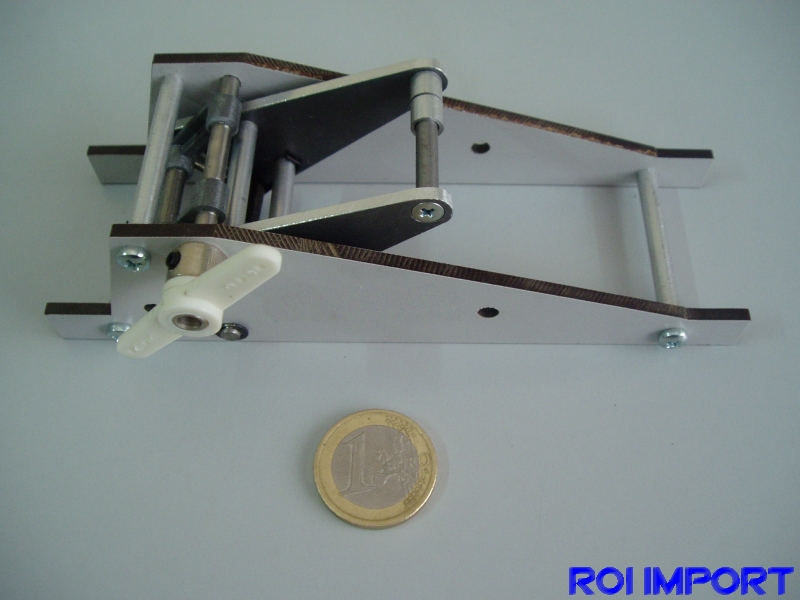 Retract undercarriage for gliders up to 2 Kg