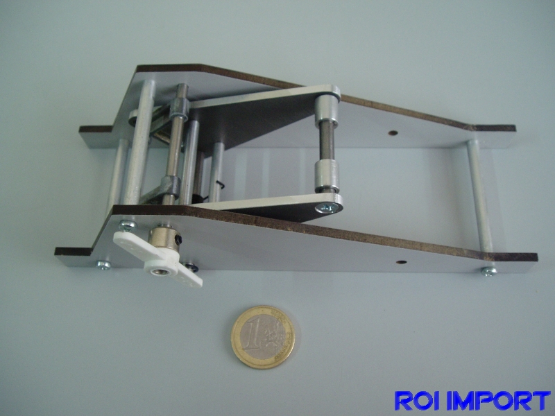Retract undercarriage for gliders up to 3,5 Kg